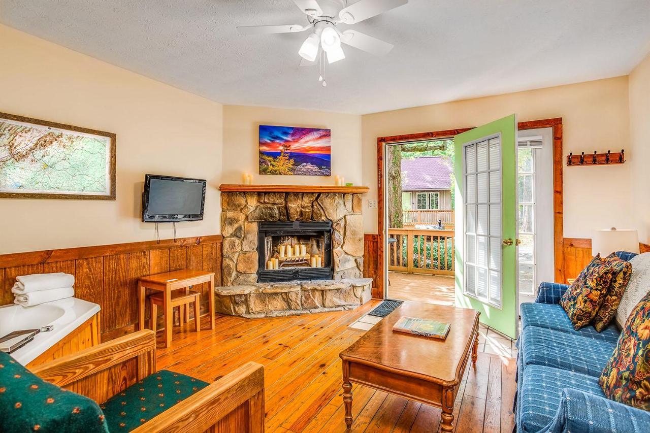 Love Ridge Mountain Lodging Lyndhurst Exterior foto