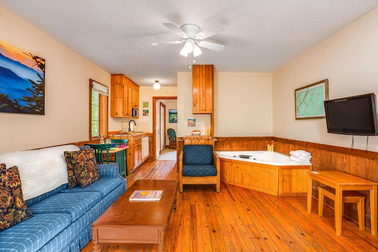 Love Ridge Mountain Lodging Lyndhurst Exterior foto
