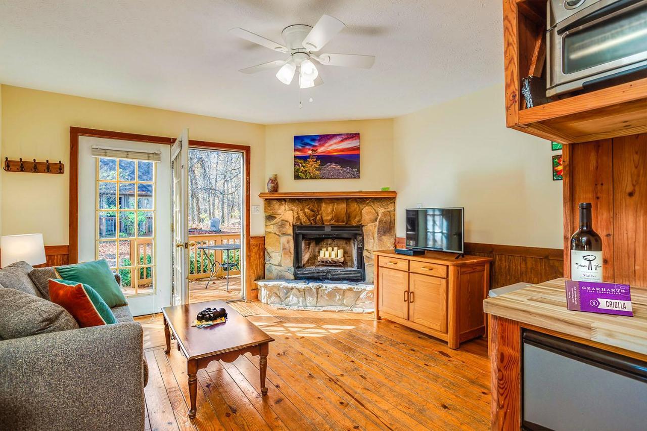 Love Ridge Mountain Lodging Lyndhurst Exterior foto