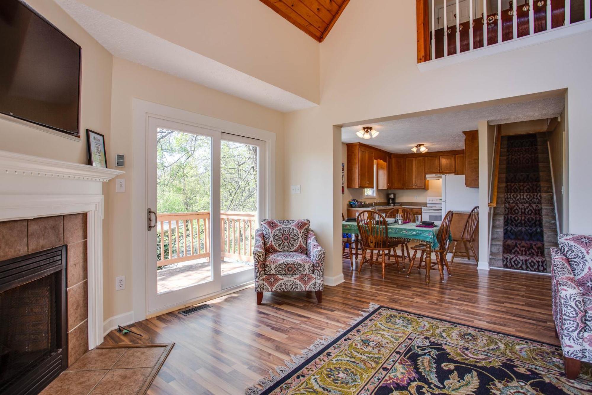 Love Ridge Mountain Lodging Lyndhurst Exterior foto